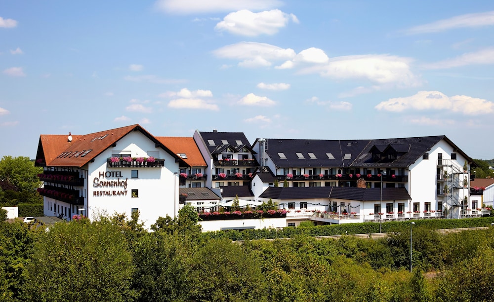 Hotel-Restaurant Sonnenhof 34/39