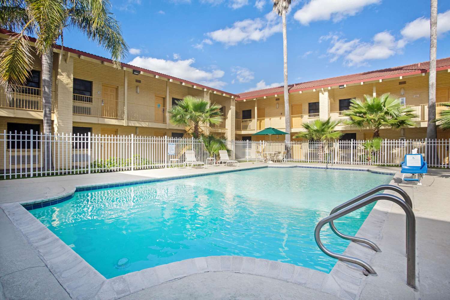 La Quinta Inn Victoria 34/53