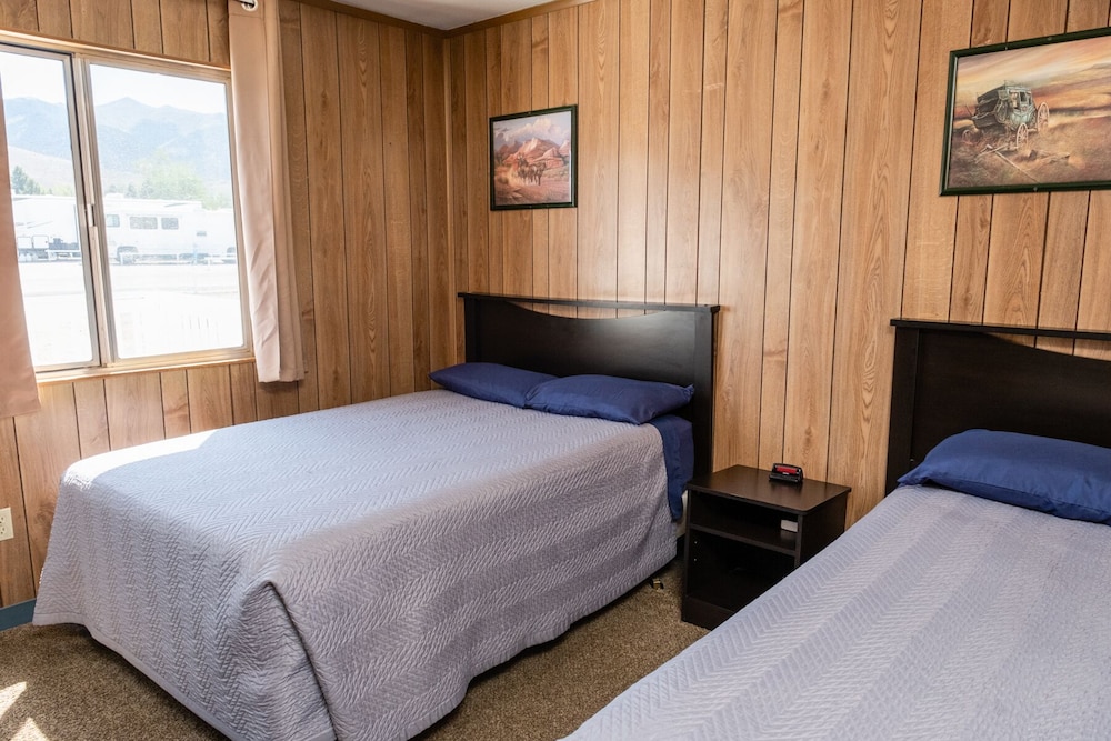 Cold Springs Station Resort 8/25