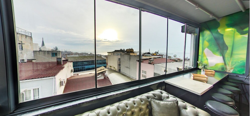 Elibol Hotel 44/52
