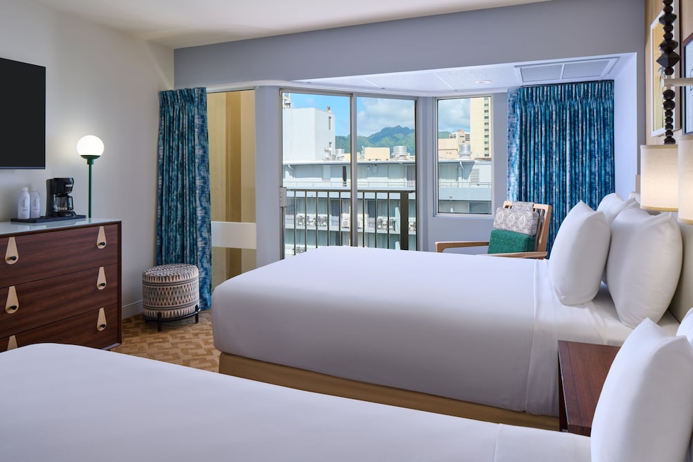room, 2 double beds, city view