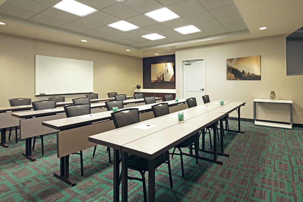 Residence Inn by Marriott Los Angeles LAX/Century Boulevard 43/51