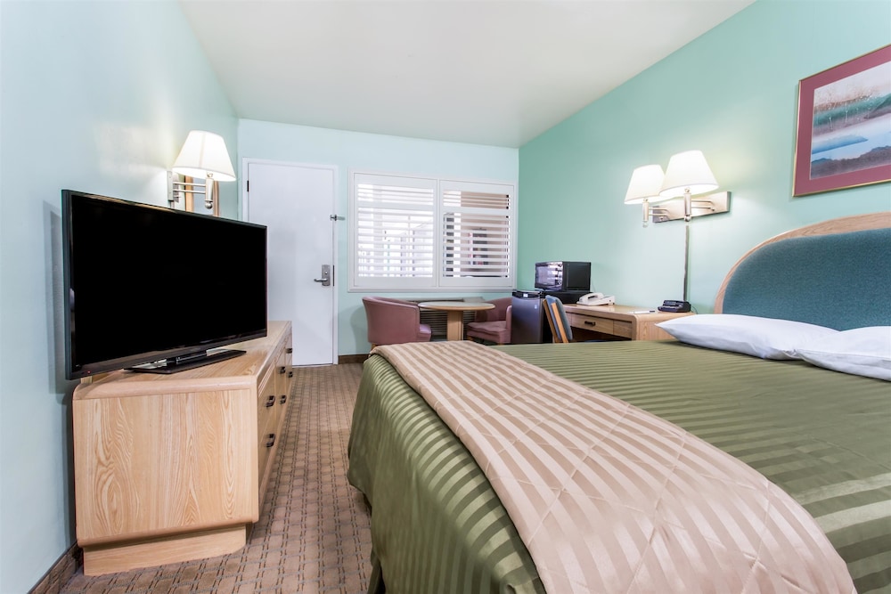Sather Berkeley, SureStay Collection by Best Western 11/17