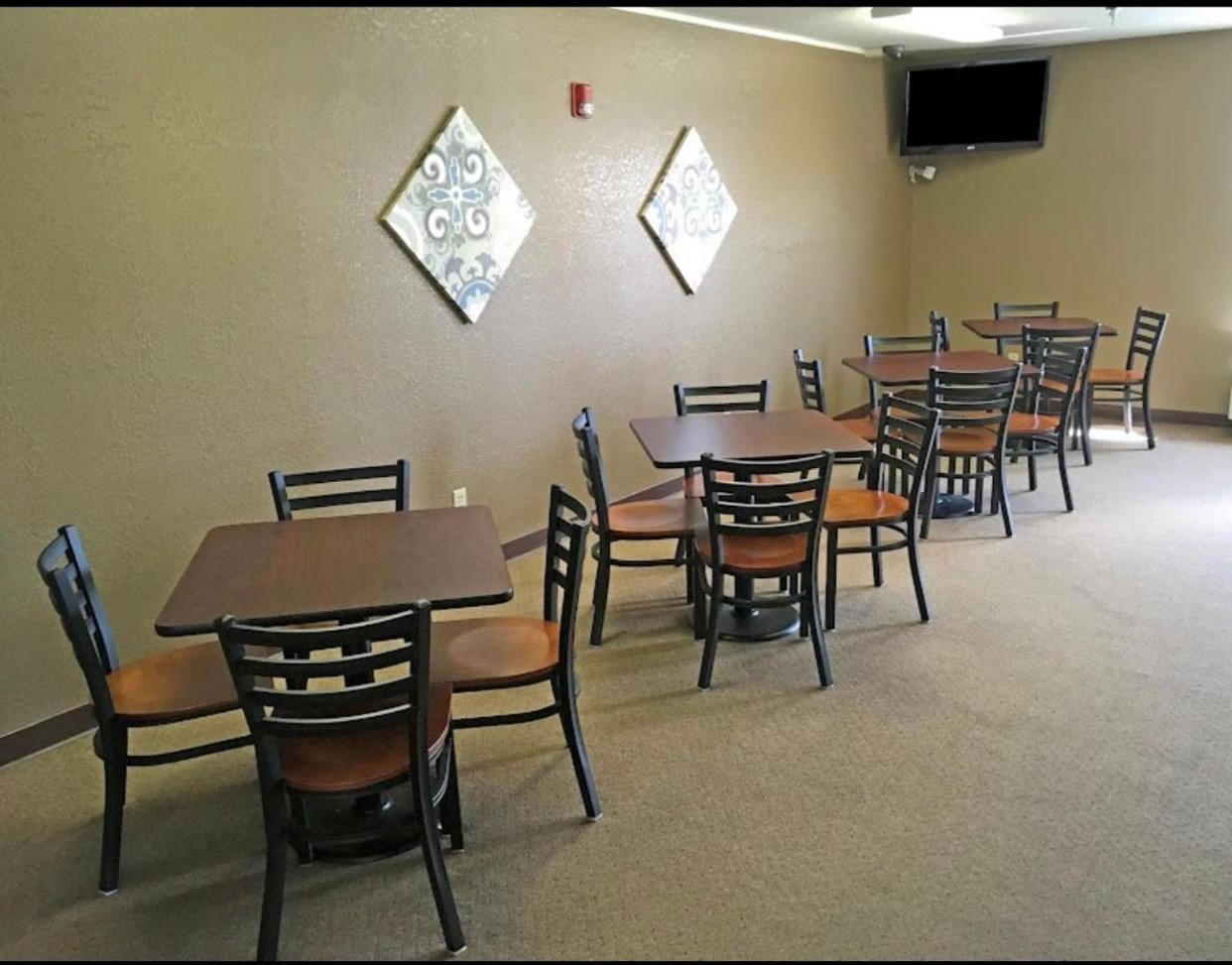 Comfort Crest Inn Smackover 12/18