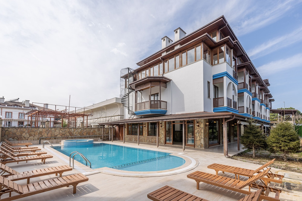 Gunay Hotel 7/45