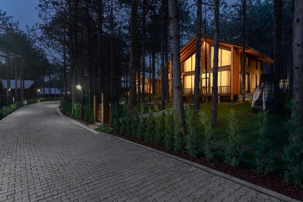 Harmony Green Village Resort 27/31