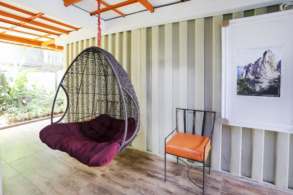 OYO 3300 Nadjara Residence Syariah 19/23