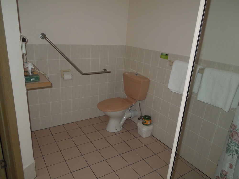GOLDEN SQUARE MOTOR INN 17/17