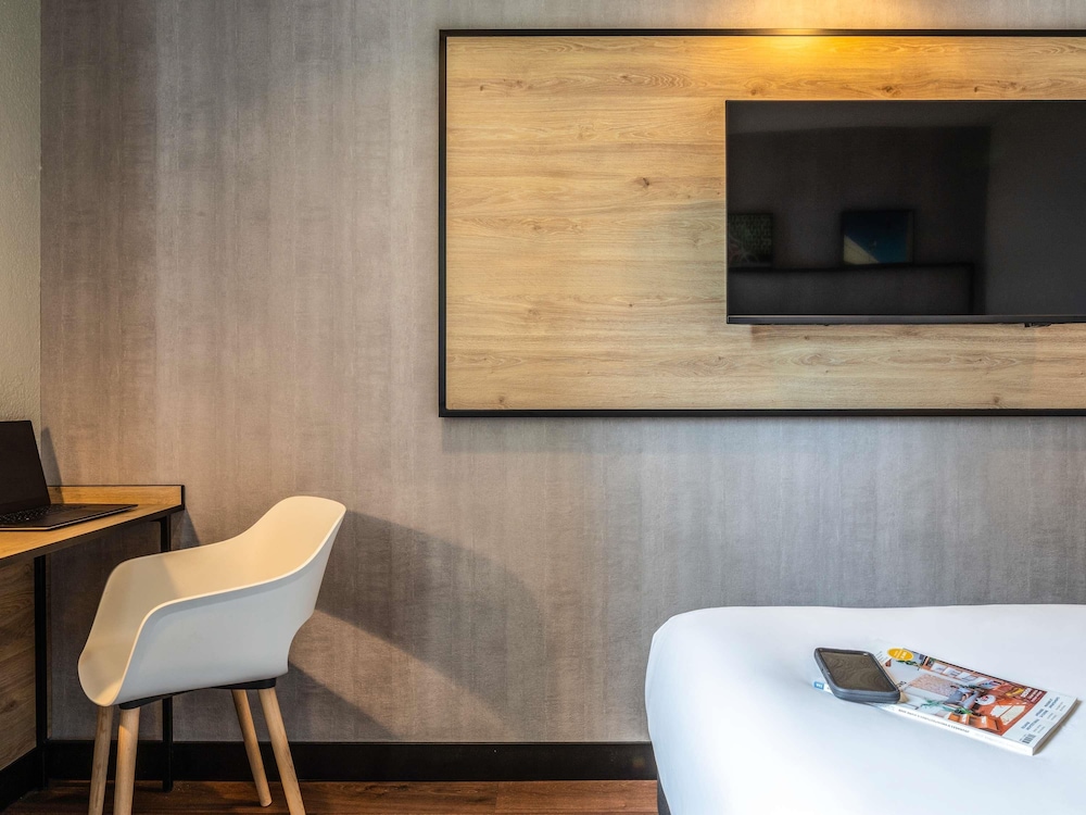 ibis Paris Gennevilliers 70/76