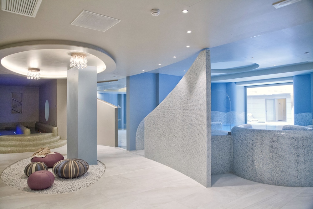 Lobby at Grand Hotel Salsomaggiore, SALSOMAGGIORE TERME