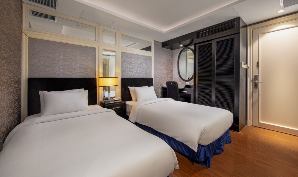 Classy Boutique Hotel 10/35