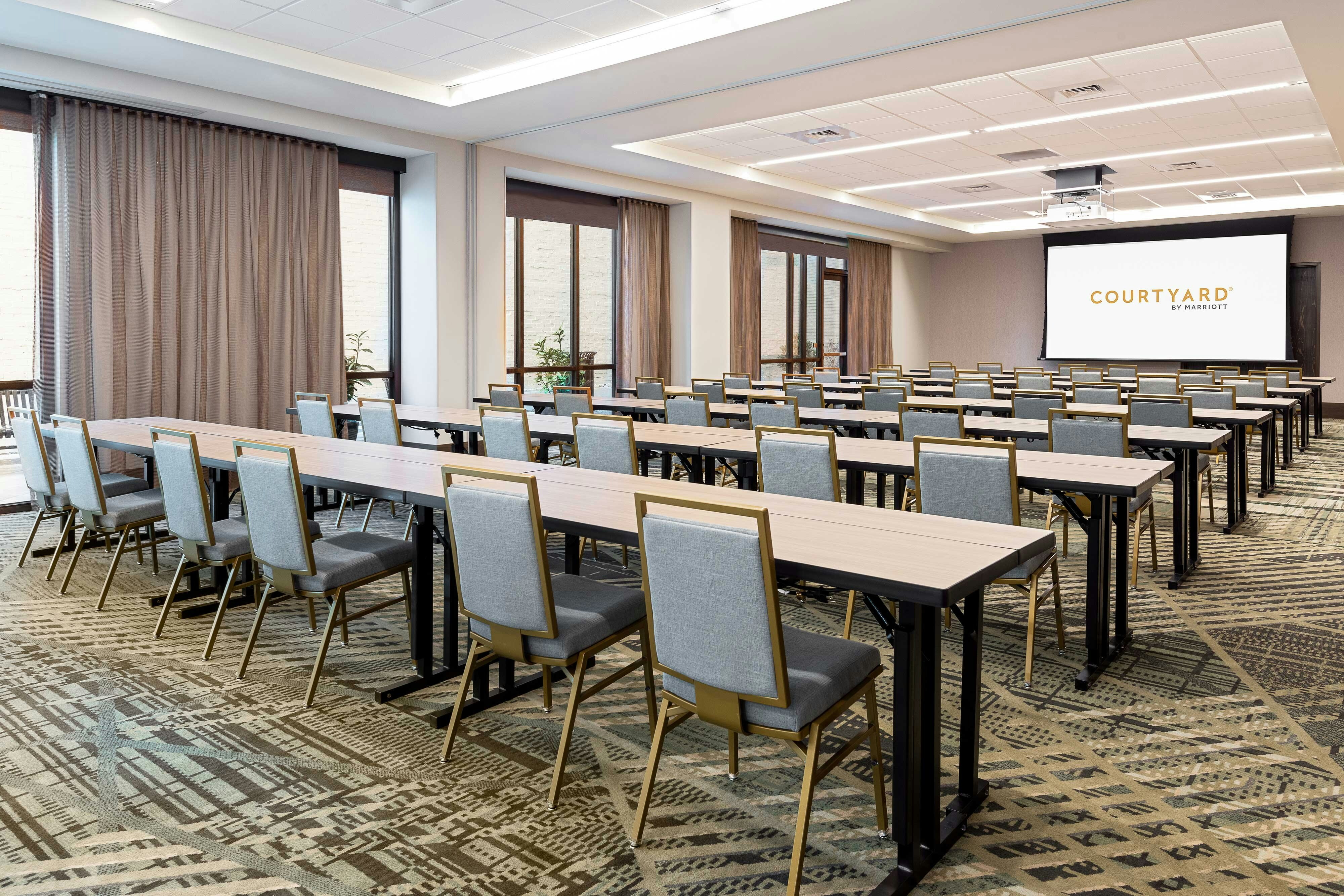 Courtyard by Marriott Atlanta Midtown 21/28