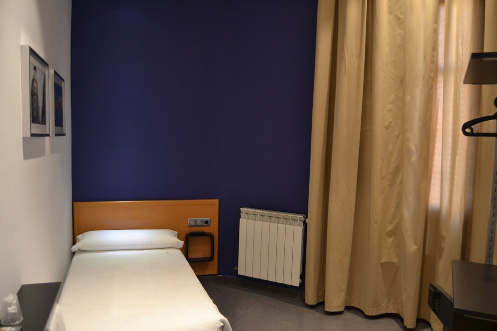 Hostal Apolo 31/46