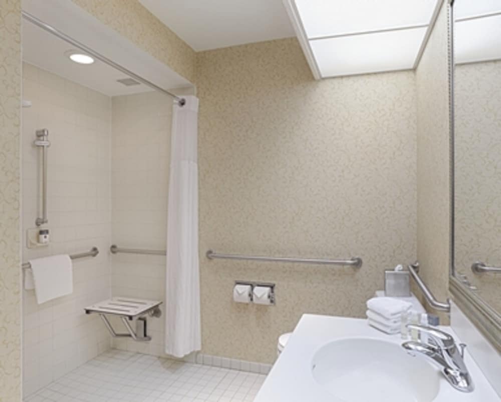 DoubleTree by Hilton Hotel Ontario Airport 13/62