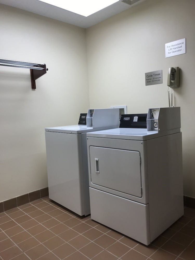 Fairfield Inn Suites Denver Tech Center South 15/33