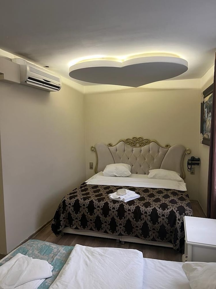 SANLI HOTEL 24/62