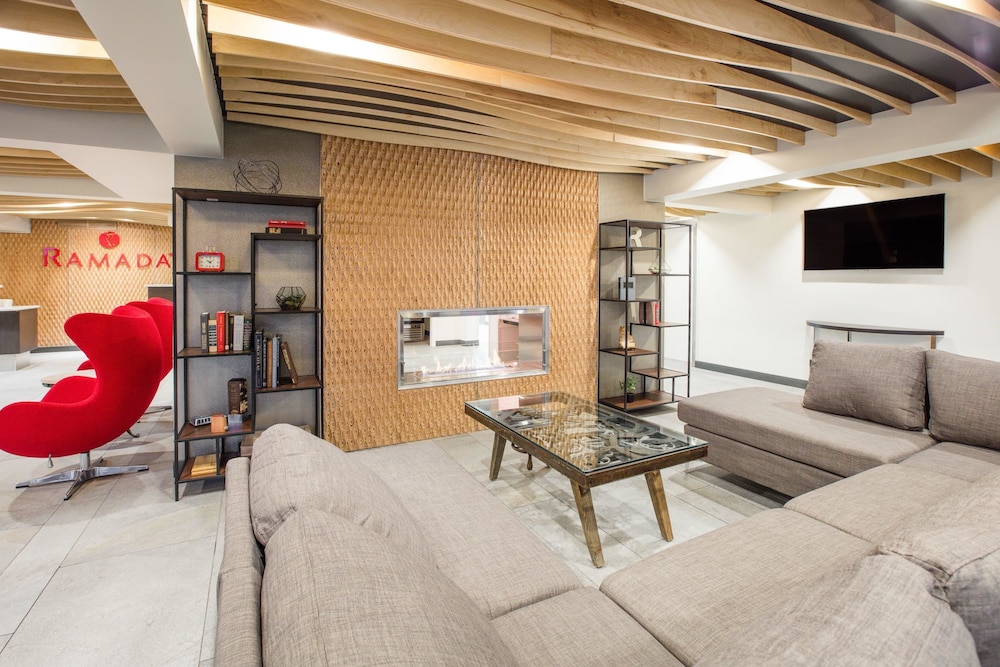 Ramada By Wyndham Austin South 33/52