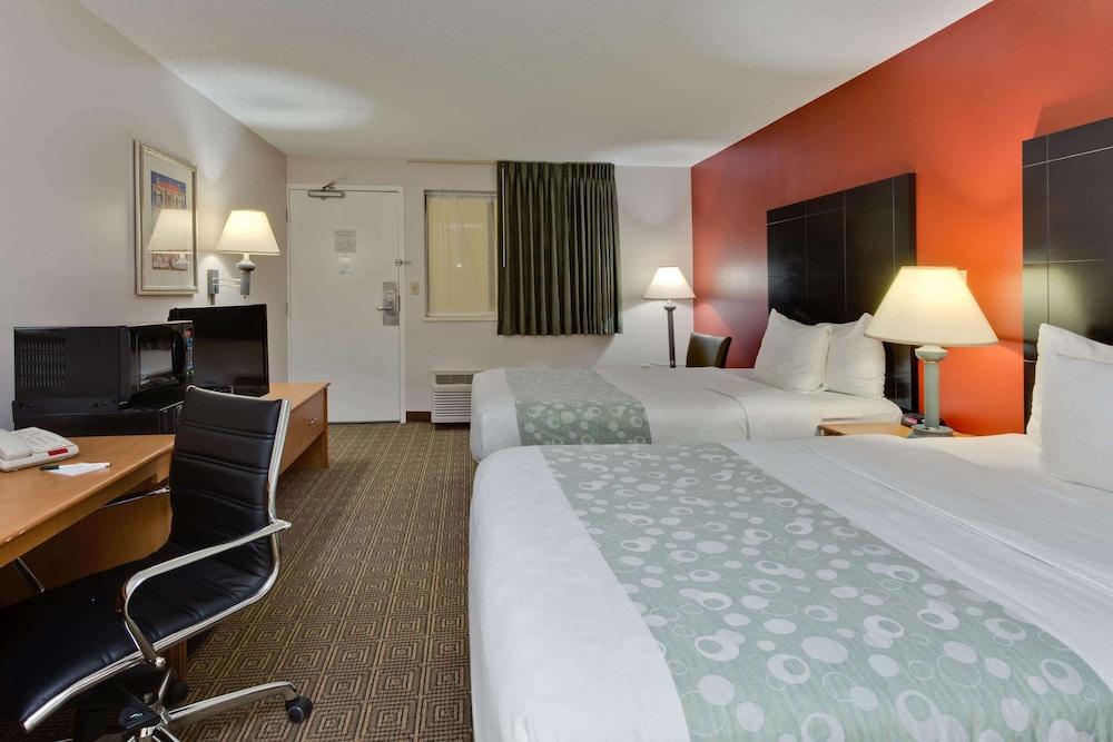 La Quinta Inn by Wyndham Tampa Near Busch Gardens 12/66