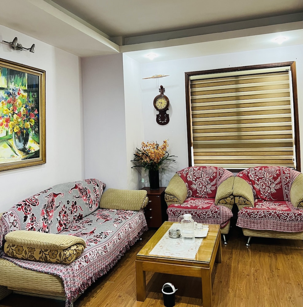 Oyo 133 Westlake Tay Ho Hotel 36/49