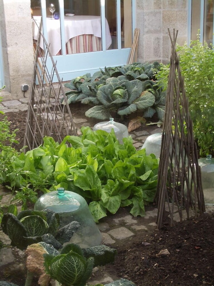 L'AUBERGE BRETONNE 37/50