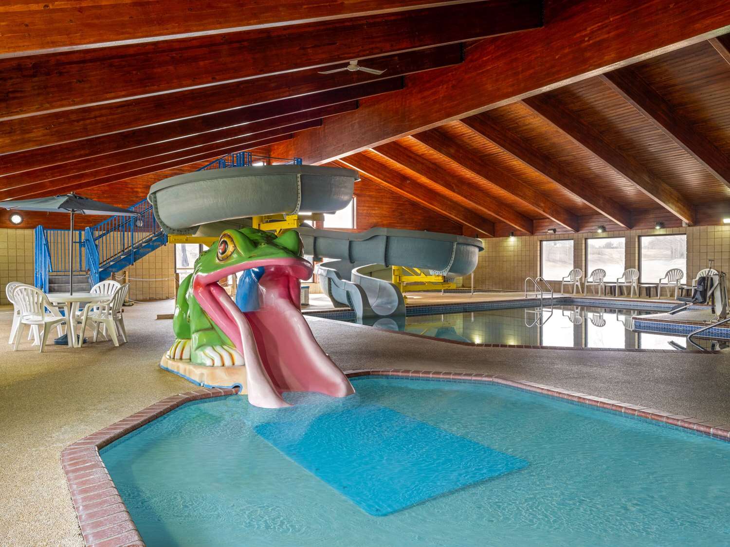 AmericInn by Wyndham Shakopee Near Canterbury Park 7/20