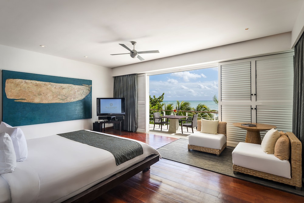 Presidential, Suite, 3 King Beds, Beach Front، Blue Diamond Luxury Boutique - All Inclusive - Adults Only 2/3