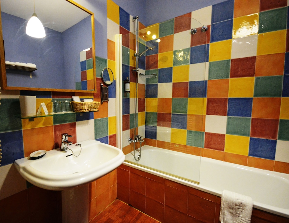 Casa de Los Azulejos 8/69