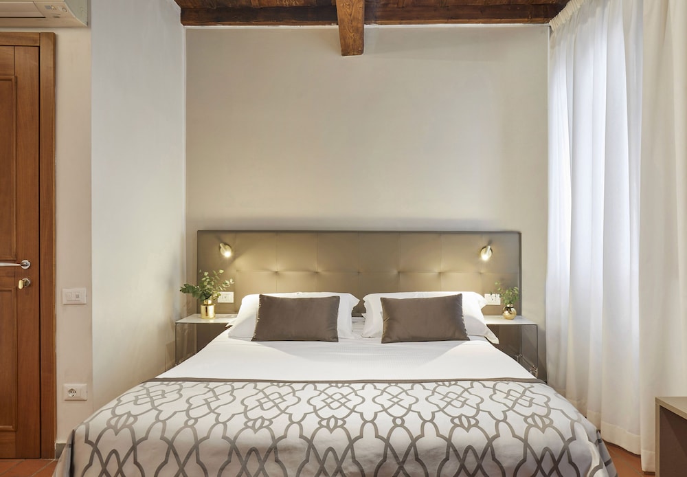 SETTE ANGELI ROOMS 15/72