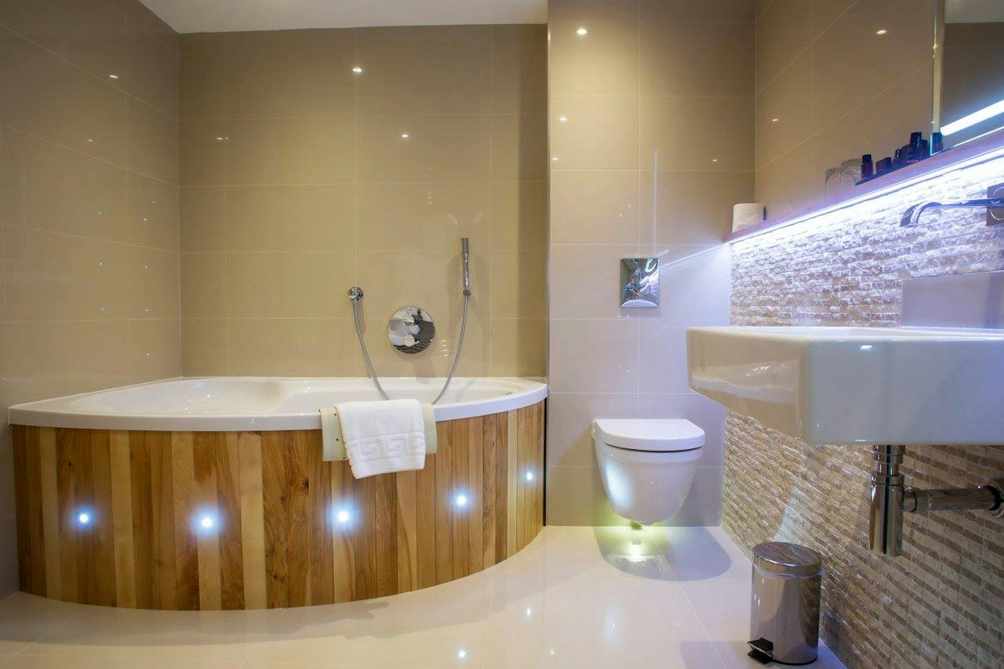 Tewin Bury Farm Hotel 38/38