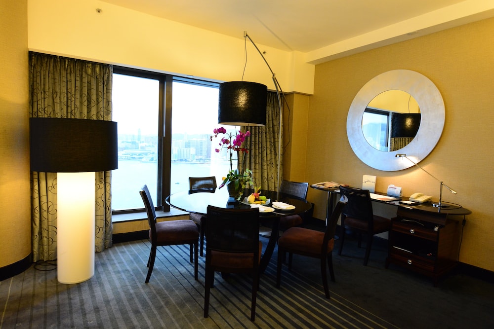 Harbour Grand Hong Kong Hotel 43/68