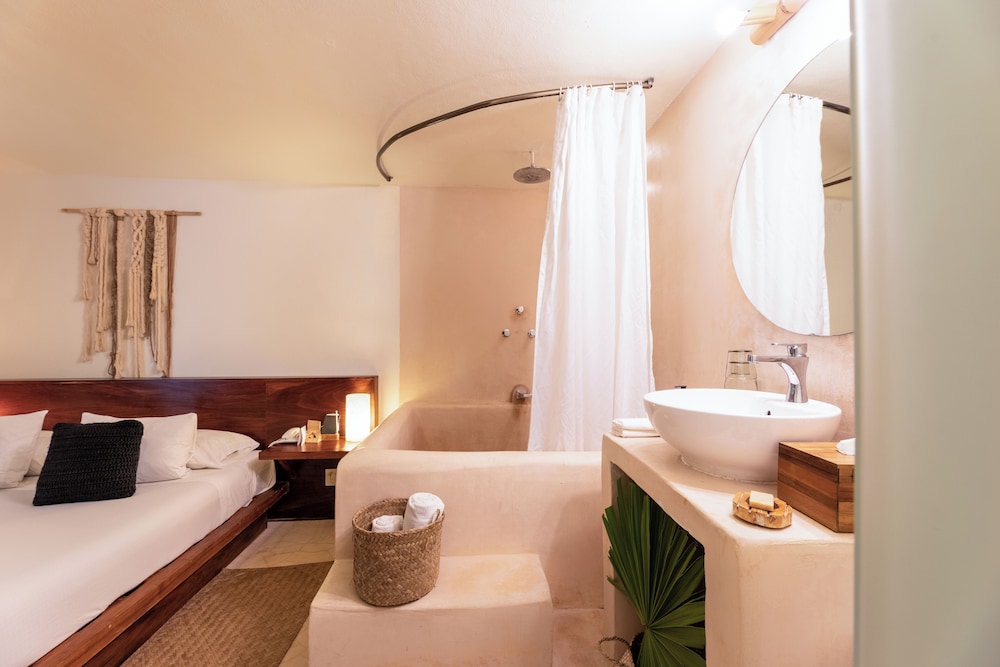 Mezzanine by La Zebra, an SLH Hotel 10/50