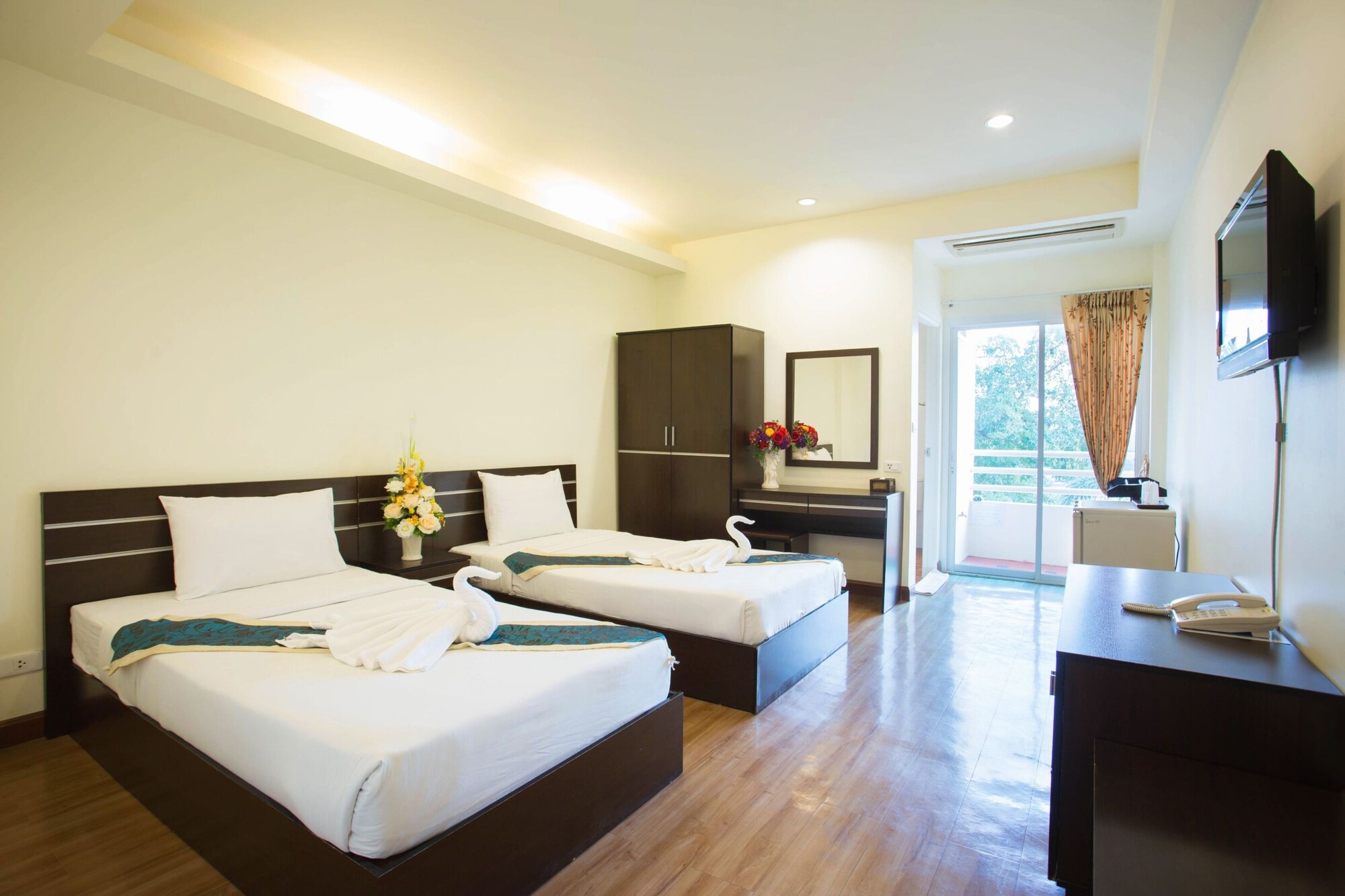 STANDARD, TWIN BEDS