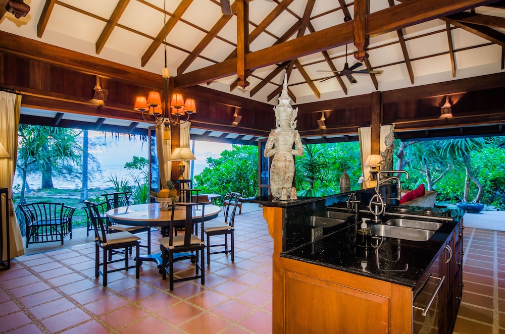 Koh Jum Beach Villas 65/76