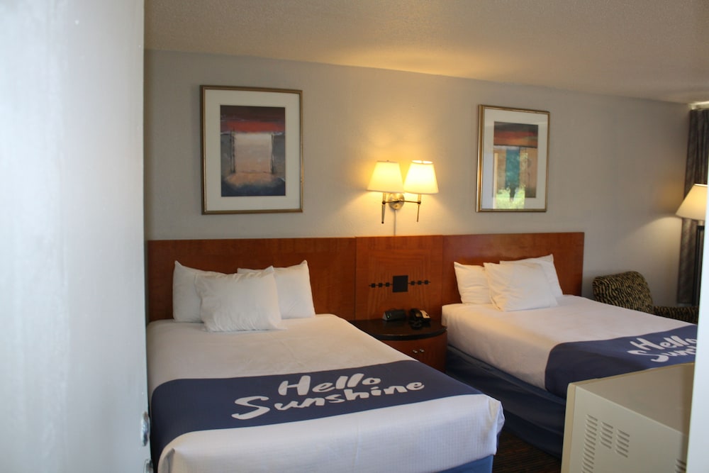 Standard, 2 Double Beds, Pet Friendly