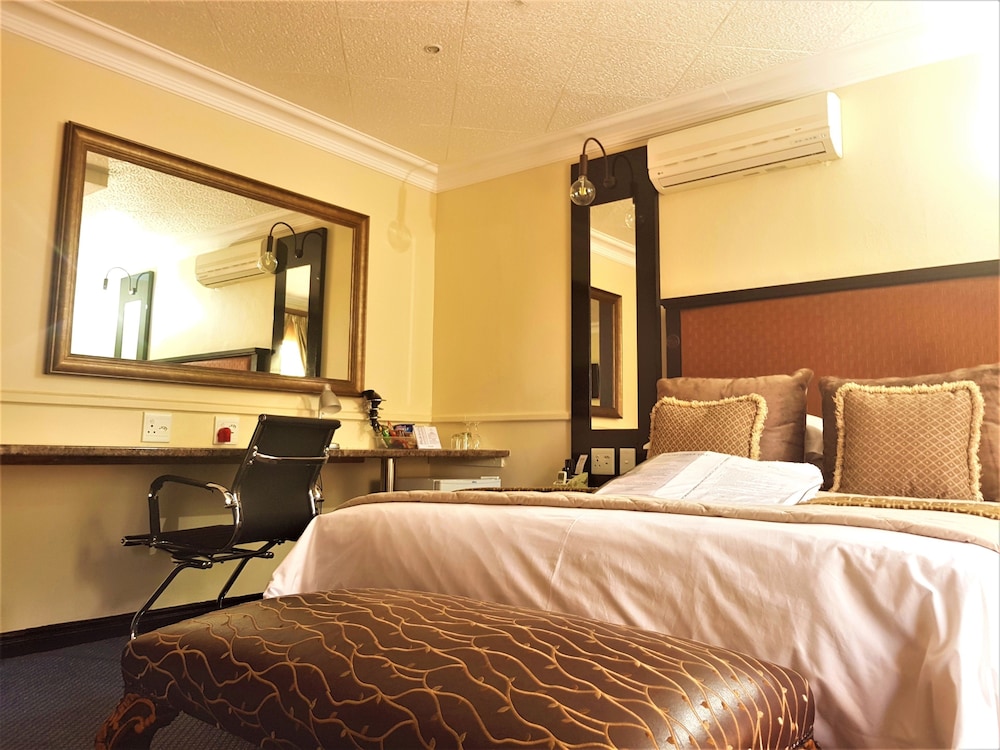 Constantia Manor Guesthouse 15/77