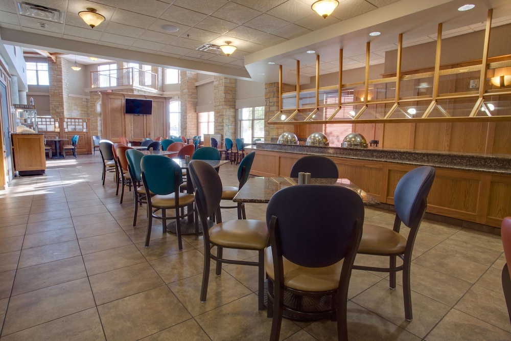 Drury Inn and Suites Amarillo 24/35
