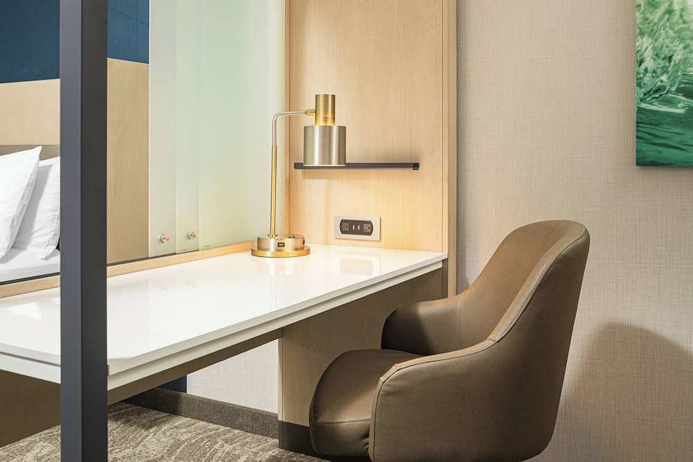 جناح بسريرين كوين بإطلالة على المدينة مع سرير سحّاب إضافي لذوي الإعاقة، SpringHill Suites by Marriott Savannah Richmond Hill 5/5