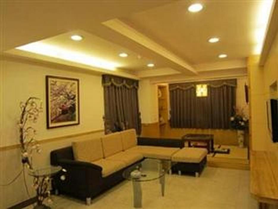 Gau Shan Ching Hotel 21/23