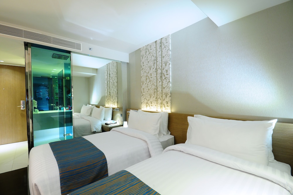 Hotel Citrus Sukhumvit 13 by Compass Hospitality 12/70
