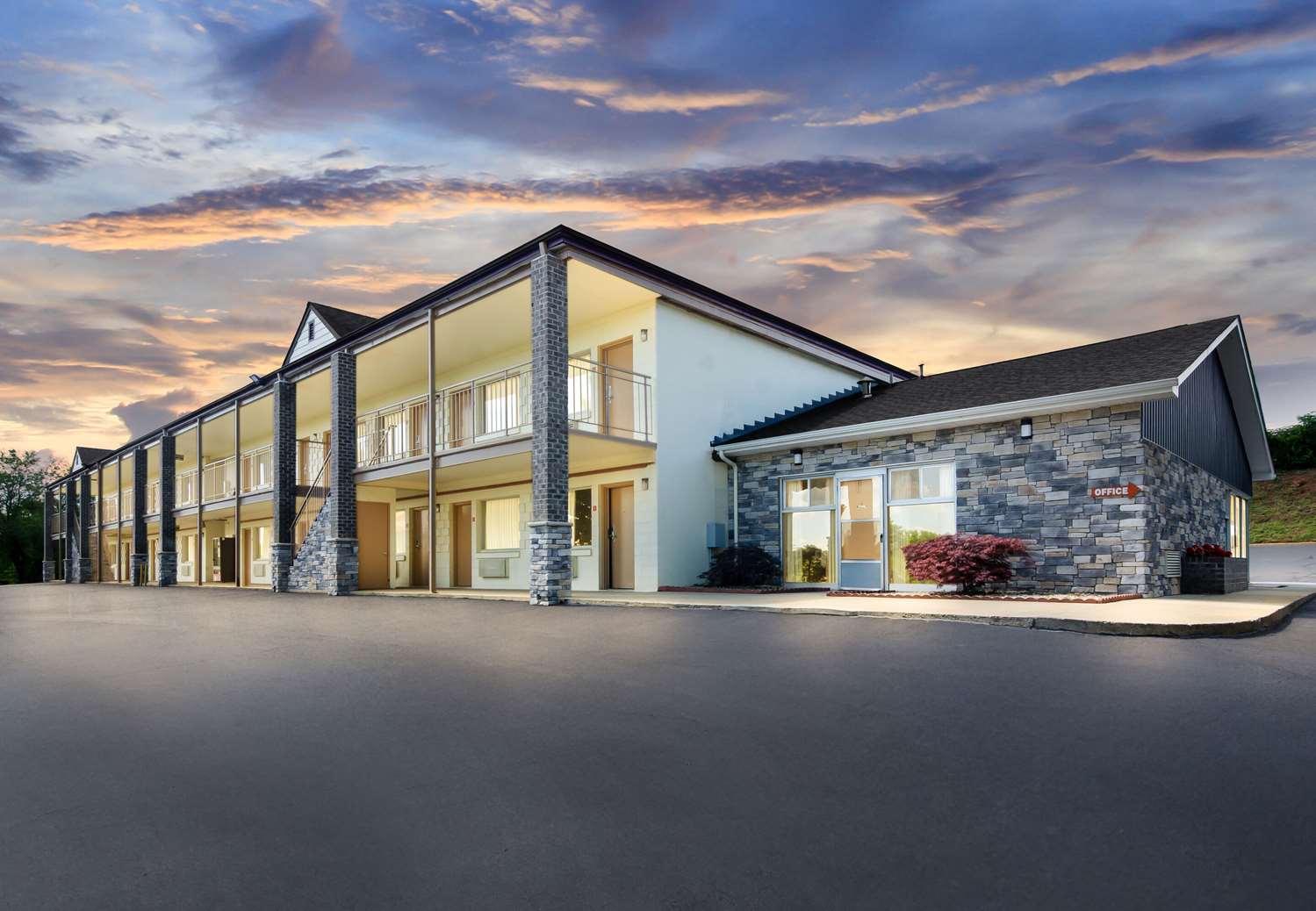Econo Lodge Lynchburg, VA 44/50