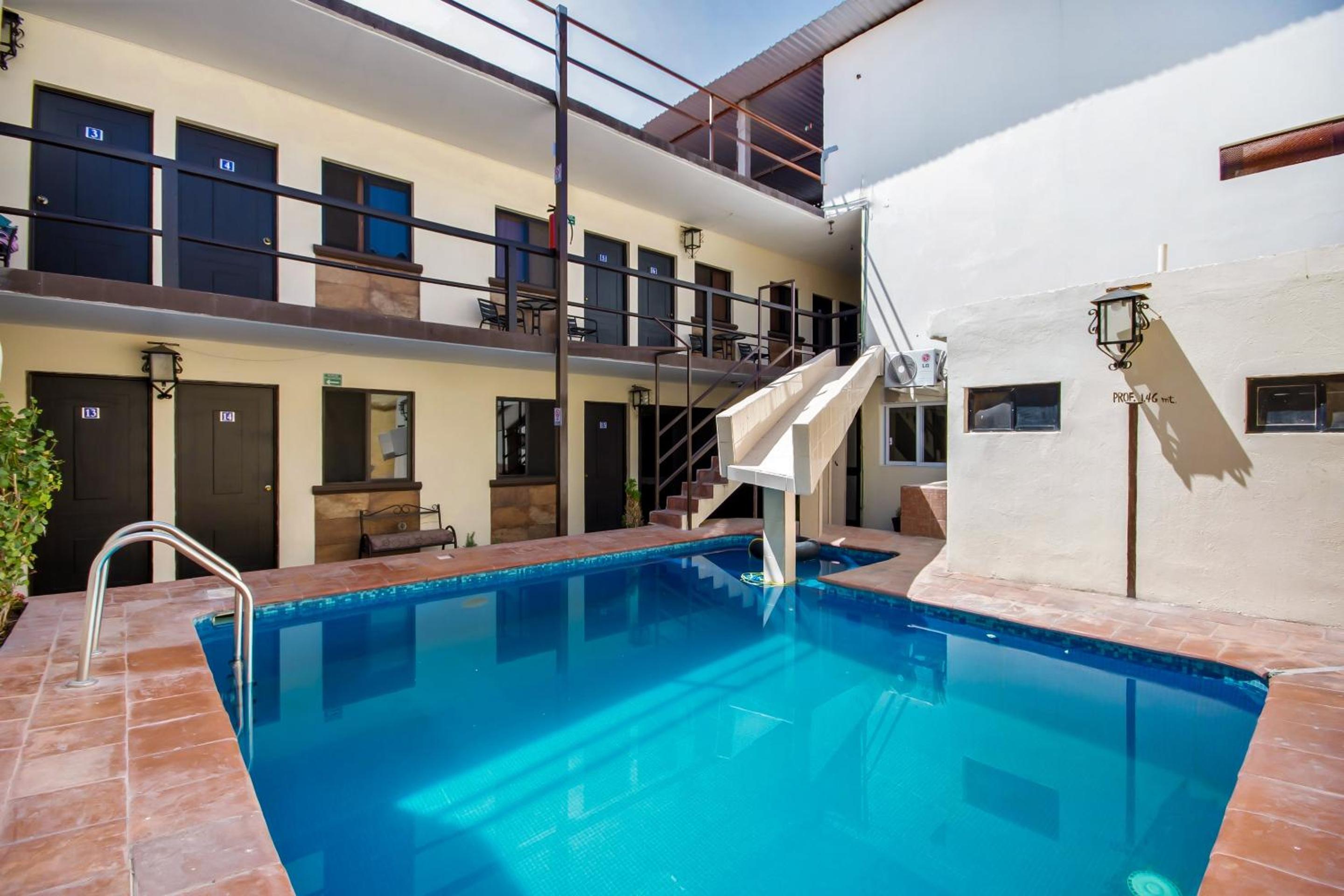 Hotel Catedral 2/50