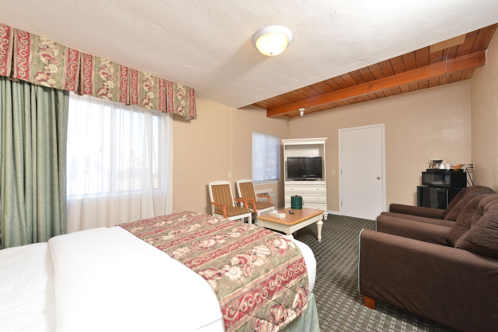 Pacific Shores Inn 28/56