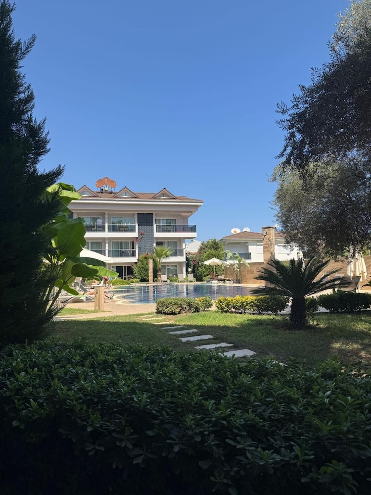 Truemar Hotels & Suites 2/50