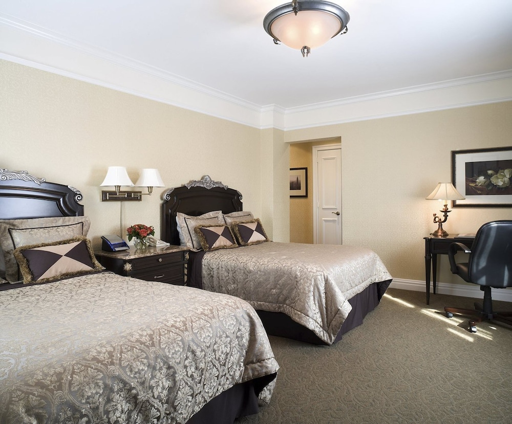 DELUXE, 2 DOUBLE BEDS, ACCESSIBLE
