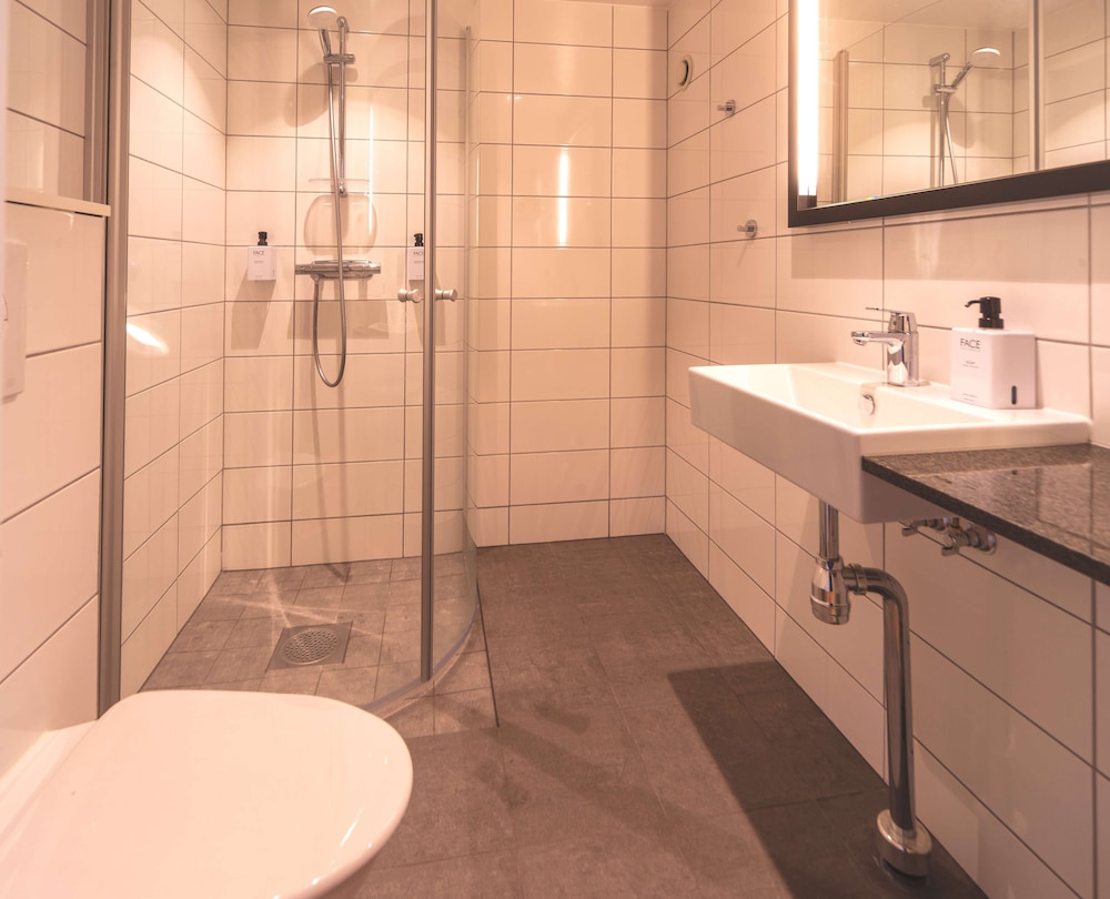 Scandic Hallandia 16/55