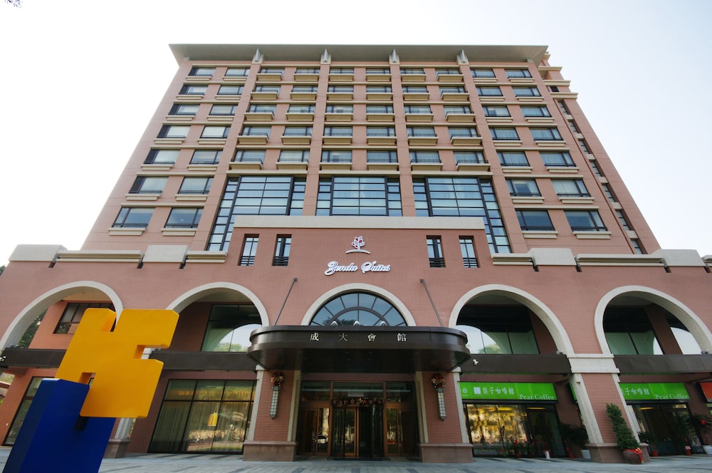 Academy Hotel 1/21