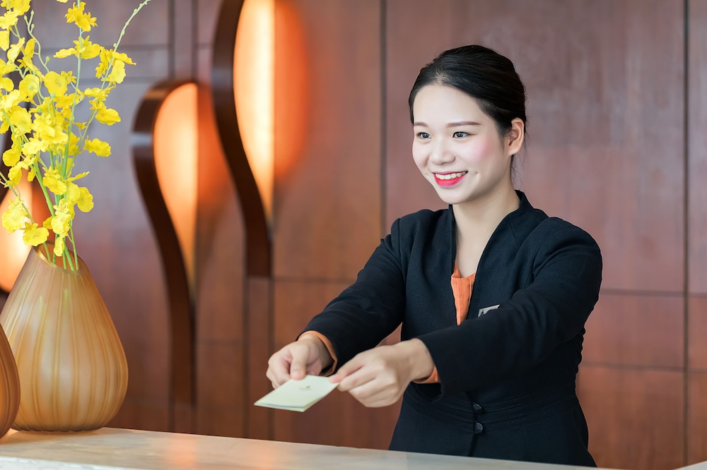 Huaqiang Plaza Hotel 24/42