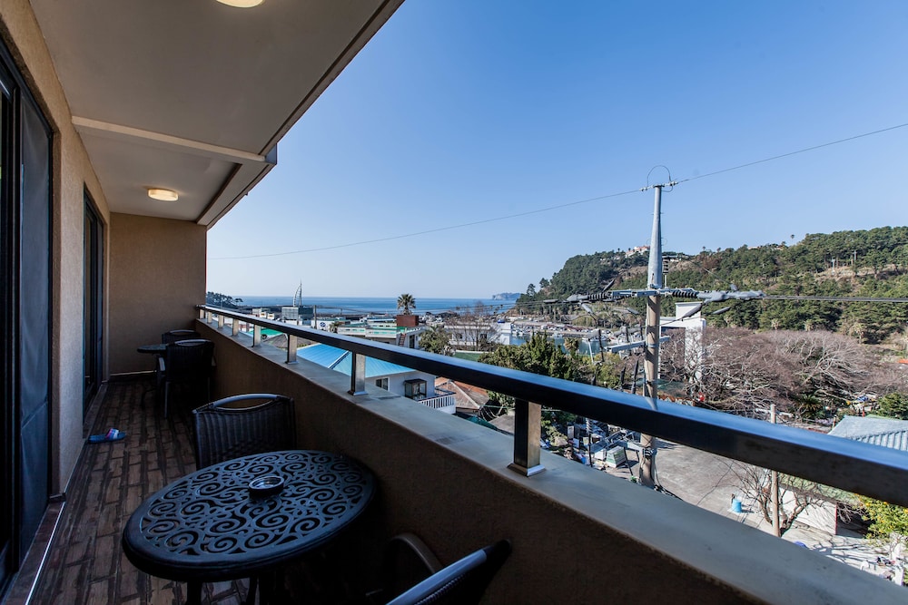 Cheonjiyeon Hotel 41/50