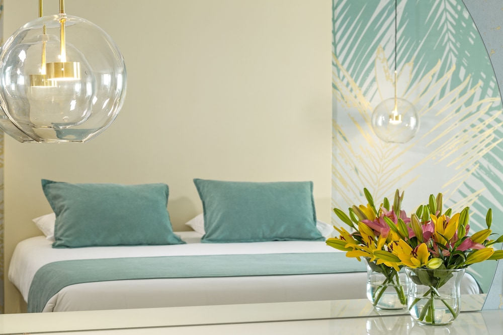 Ivi Mare - Designed for Adults by Louis Hotels 6/77