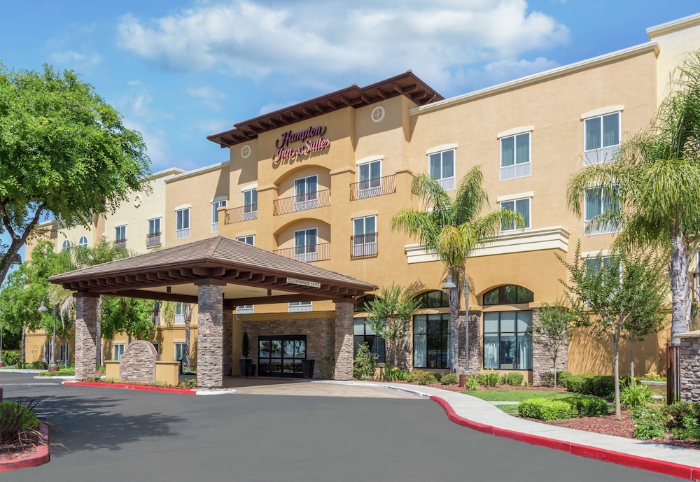 Hampton Inn Suites Lodi 3/65